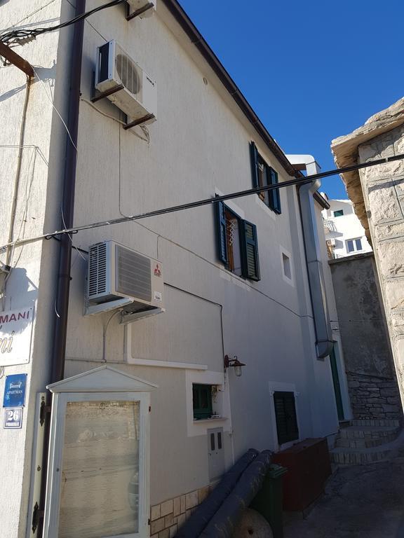 Apartmani Toni Poce Primošten المظهر الخارجي الصورة
