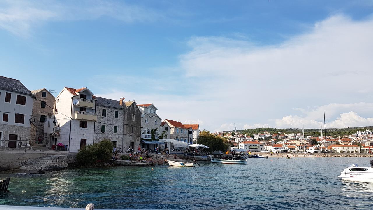 Apartmani Toni Poce Primošten المظهر الخارجي الصورة