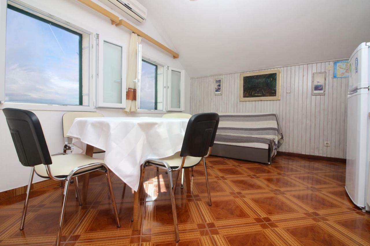 Apartmani Toni Poce Primošten المظهر الخارجي الصورة