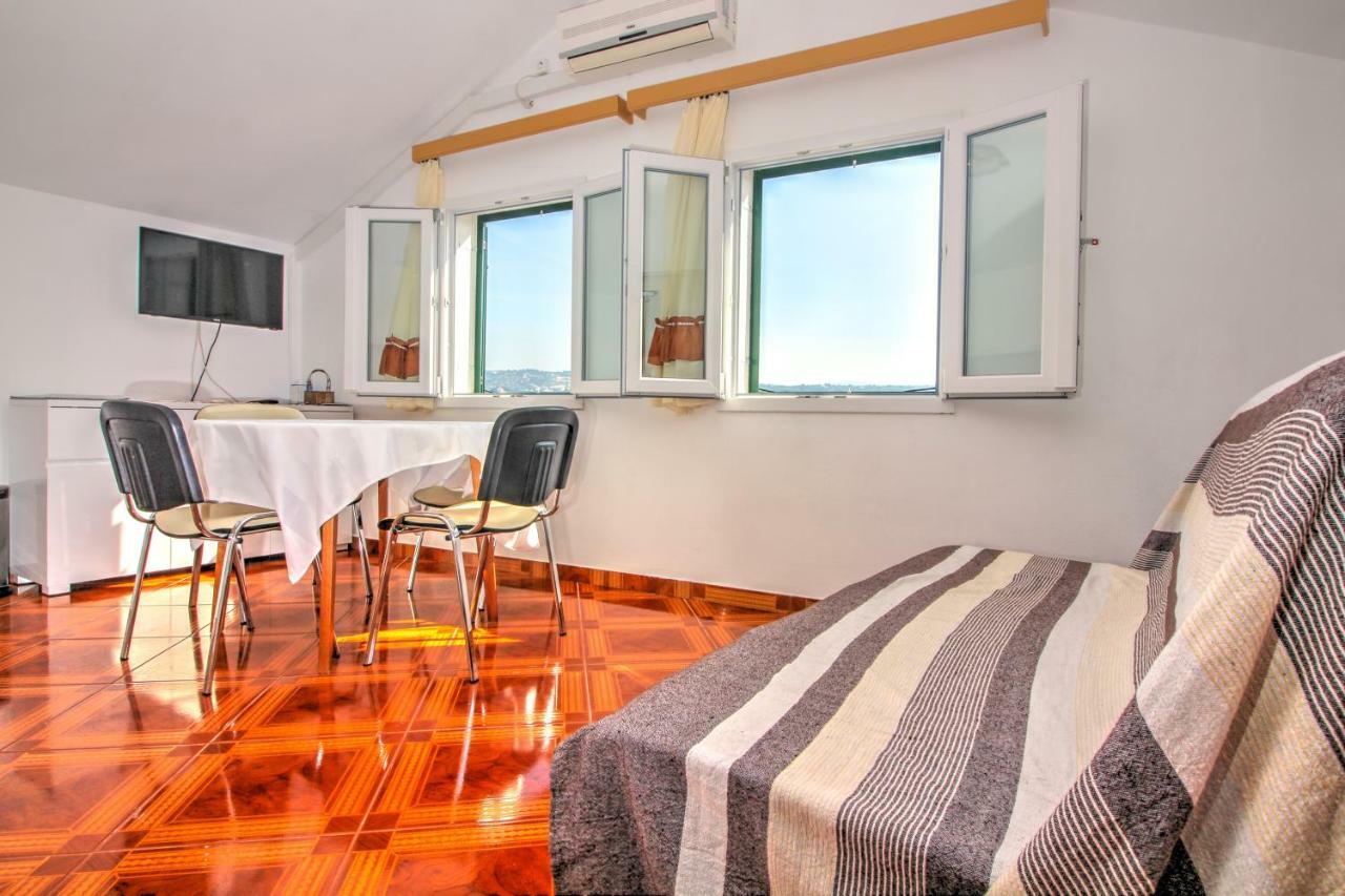 Apartmani Toni Poce Primošten المظهر الخارجي الصورة